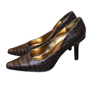 RAMPAGE Women's Heel Shoes Brown Alligator Croc Embossed Stilletto High Heel 7